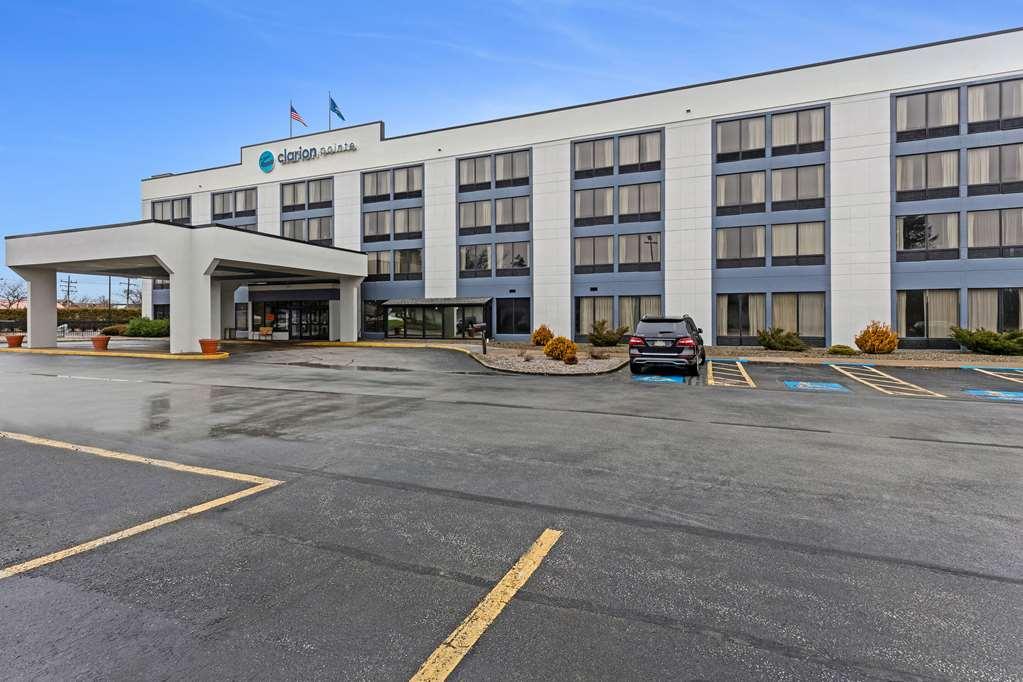 Clarion Pointe Near Erie Casino Otel Dış mekan fotoğraf