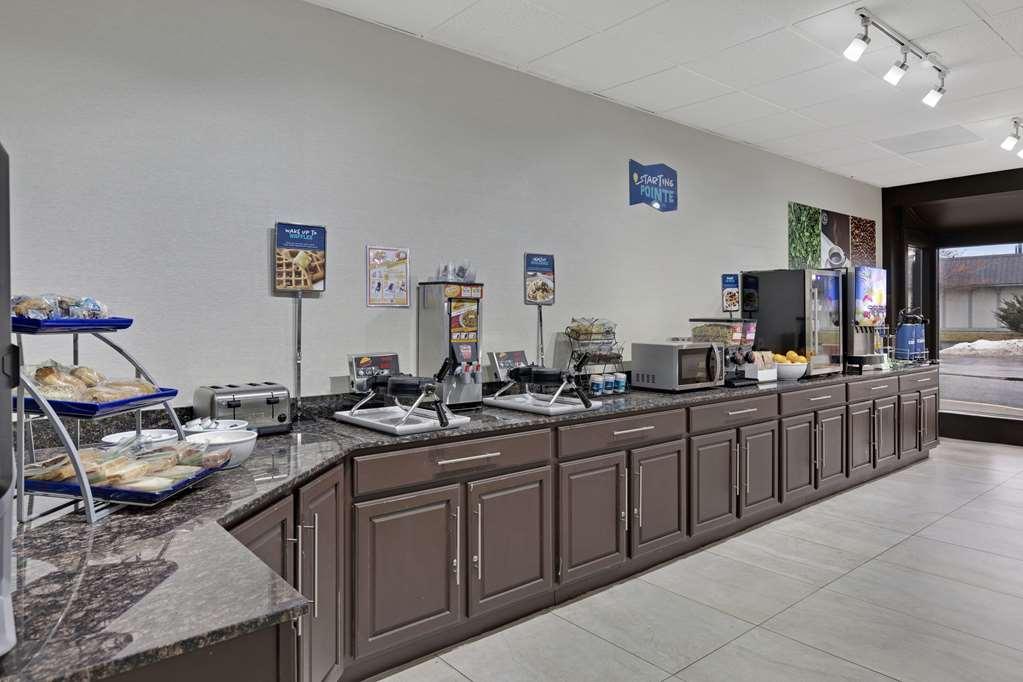 Clarion Pointe Near Erie Casino Otel Restoran fotoğraf