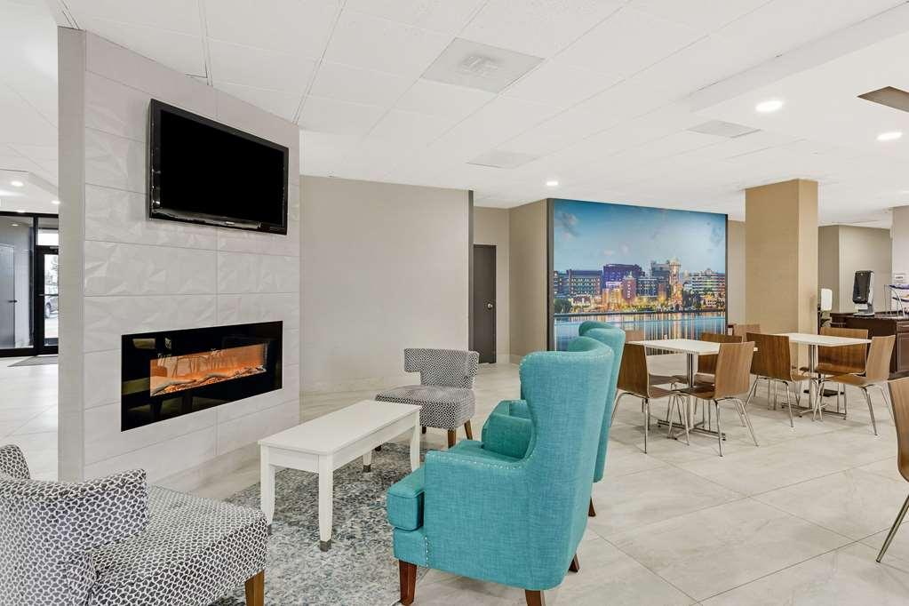 Clarion Pointe Near Erie Casino Otel İç mekan fotoğraf