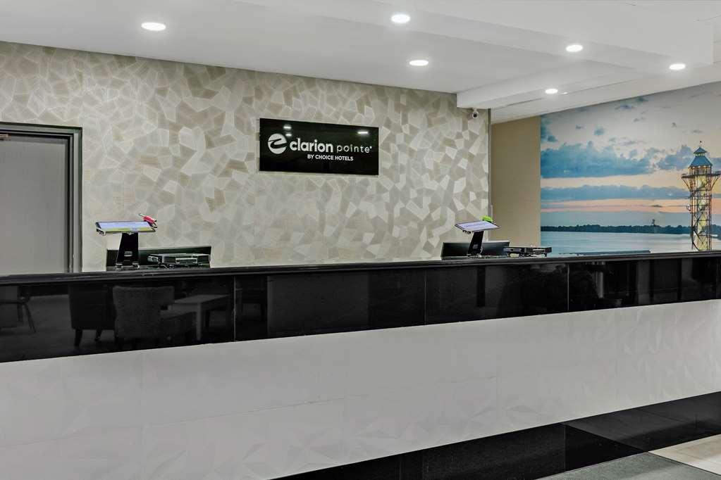 Clarion Pointe Near Erie Casino Otel İç mekan fotoğraf